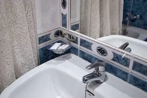Hostal Puerto Genoves San José 2*,
