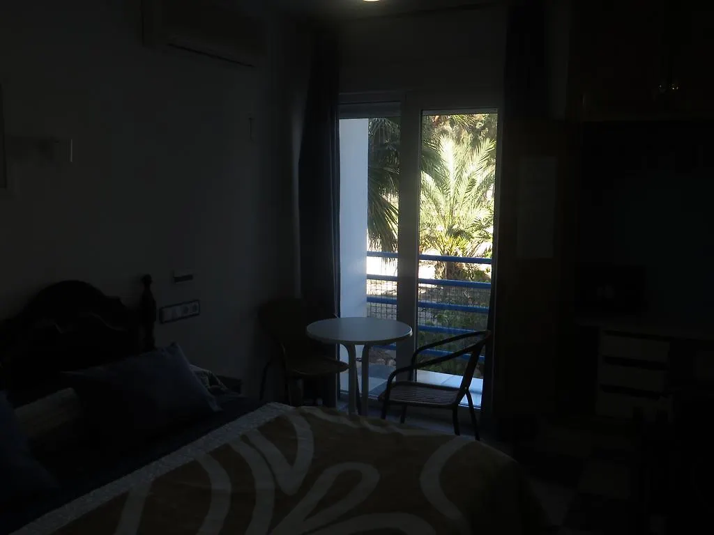 Hostal Puerto Genovés San José 2*,